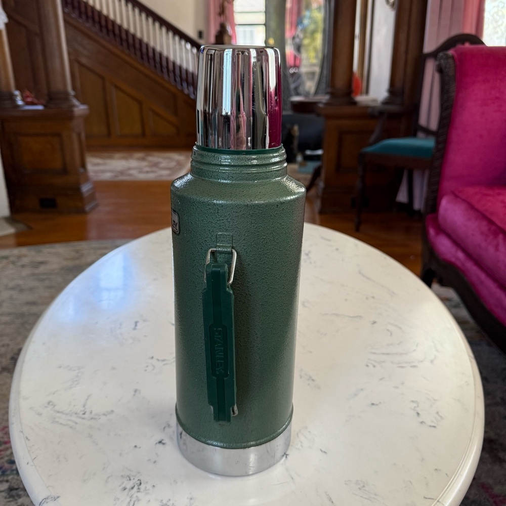 Vintage Aladdin Stanley Thermos 1/2 Gallon - Picture 2 of 7